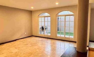 Casa remodelada en renta en Puertas del Tule