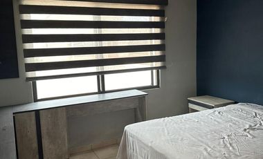 RENTA DE CASA AMUEBLADA EN FRACC. QUINTA LAS VILLAS, IRAPUATO, GTO. AMPLIA. JUNTO A PLAZA CIBELES.