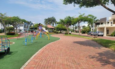 Terreno de Venta en Urbanizacion Mocoli Garden