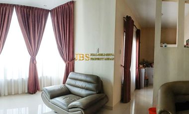 Dijual Villa Komplek Cemara Asri Jalan Azalea