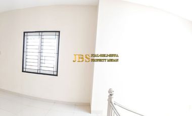 Dijual Villa Komplek Cemara Asri Jalan Azalea
