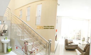 Dijual Villa Komplek Cemara Asri Jalan Azalea