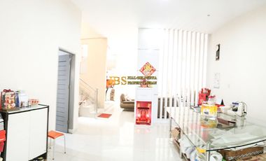Dijual Villa Komplek Cemara Asri Jalan Azalea