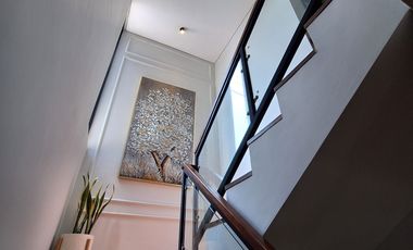 Rumah Full Furnished Elegan Modern di Jl Kapt. Haryadi dekat Sleman City Hall