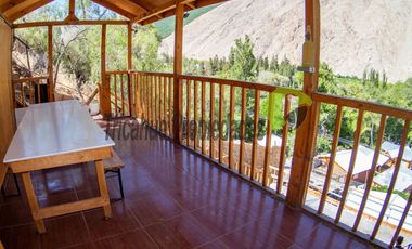 En Paihuano, Valle del Elqui, venta de casa con piscina y quincho. Hermosa vista. $69 millones