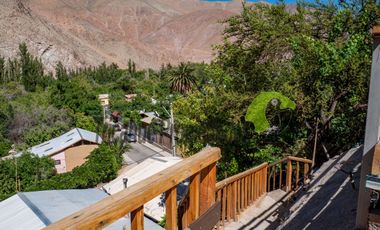 En Paihuano, Valle del Elqui, venta de casa con piscina y quincho. Hermosa vista. $69 millones