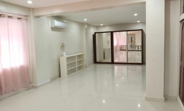 Spacious House for RENT in Maria Luisa Estate Park, Banilad, Cebu City with Swimming Pool