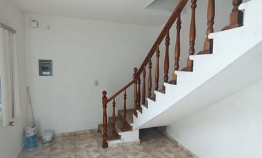 Casa con recámara en planta baja y amplio terreno en Col. Ruíz Cortines. Cerca de Av. Miguel Alemán y el Coyol