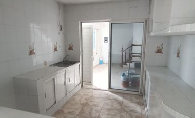 Casa con recámara en planta baja y amplio terreno en Col. Ruíz Cortines. Cerca de Av. Miguel Alemán y el Coyol