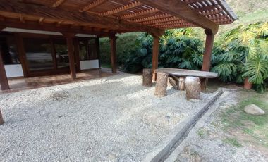 CASA FINCA MODERNA, AMPLIA Y HERMOSA EN RIONEGRO