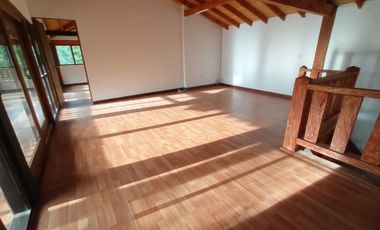 CASA FINCA MODERNA, AMPLIA Y HERMOSA EN RIONEGRO