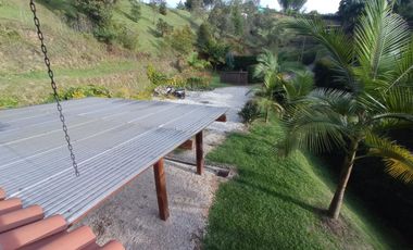 CASA FINCA MODERNA, AMPLIA Y HERMOSA EN RIONEGRO