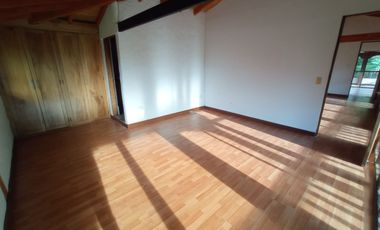 CASA FINCA MODERNA, AMPLIA Y HERMOSA EN RIONEGRO