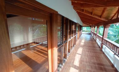 CASA FINCA MODERNA, AMPLIA Y HERMOSA EN RIONEGRO