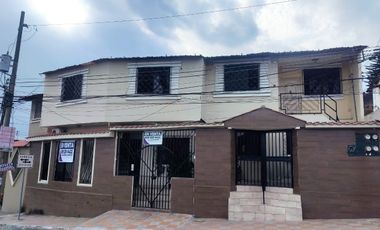 Venta Casa Rentera 3 departamentos La Alborada Guayaquil