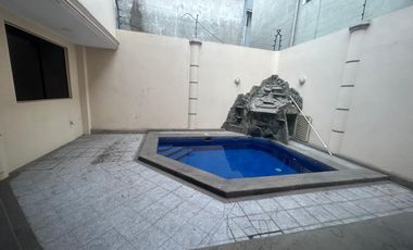 Garzota, Renta de Casa Separada en 2 Departamentos