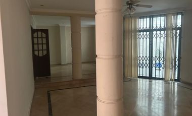 Garzota, Renta de Casa Separada en 2 Departamentos