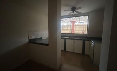 Garzota, Renta de Casa Separada en 2 Departamentos