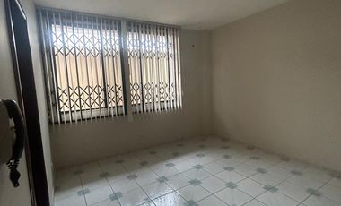 Garzota, Renta de Casa Separada en 2 Departamentos