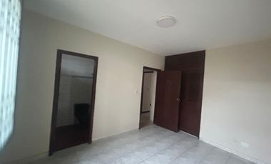 Garzota, Renta de Casa Separada en 2 Departamentos
