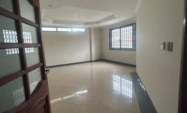 Garzota, Renta de Casa Separada en 2 Departamentos