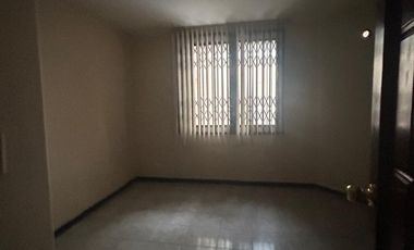 Garzota, Venta de Linda Casa rentera 7 dormitorios separada en 2 departamentos con Jacuzzi