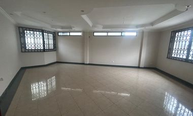 Garzota, Venta de Linda Casa rentera 7 dormitorios separada en 2 departamentos con Jacuzzi