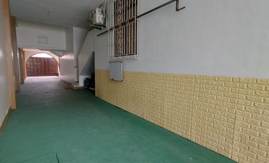 De Venta Excelente Propiedad Residencial Comercial apta para Alquileres en Airbnb tiene 3 deptos, 7 dormitorios c/u con baño, Garaje para 5 vehículos