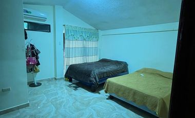 De Venta Excelente Propiedad Residencial Comercial apta para Alquileres en Airbnb tiene 3 deptos, 7 dormitorios c/u con baño, Garaje para 5 vehículos