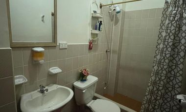 De Venta Excelente Propiedad Residencial Comercial apta para Alquileres en Airbnb tiene 3 deptos, 7 dormitorios c/u con baño, Garaje para 5 vehículos