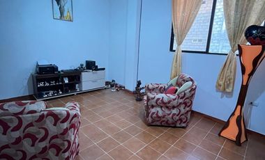 De Venta Excelente Propiedad Residencial Comercial apta para Alquileres en Airbnb tiene 3 deptos, 7 dormitorios c/u con baño, Garaje para 5 vehículos