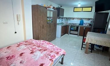 De Venta Excelente Propiedad Residencial Comercial apta para Alquileres en Airbnb tiene 3 deptos, 7 dormitorios c/u con baño, Garaje para 5 vehículos