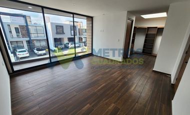 CASA en VENTA en FRACC. PASEO del PARQUE en TRES MARIAS