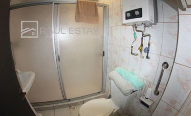 Vendemos casa en esquina de 5 dormitorios con 2 baños en Avenida Principal