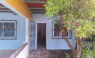 SE VENDE BONITA Y AMPLIA CASA EN JAMAPA