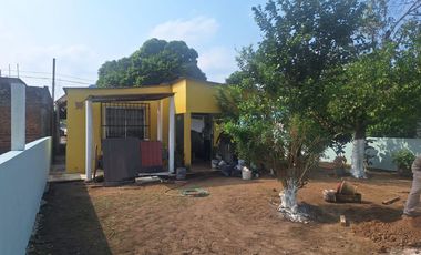 SE VENDE BONITA Y AMPLIA CASA EN JAMAPA
