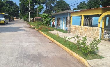 SE VENDE BONITA Y AMPLIA CASA EN JAMAPA