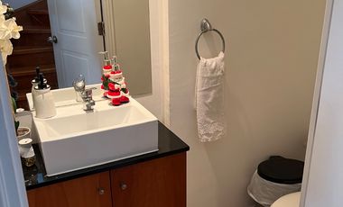 CASA EN VENTA | 4 DORMITORIOS - 3 BAÑOS - 4 ESTACIONAMIENTOS | FALDEOS DE CURAUMA - AV. LAS TABLAS / PARIS