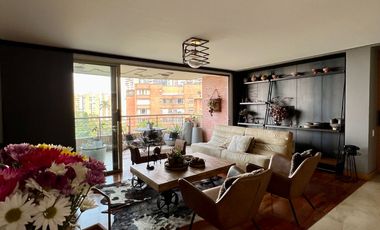 Vendo Apartamento en La Calera, Medellin El Poblado 228 Mts