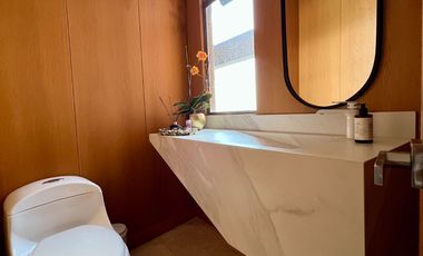 Vendo Apartamento en La Calera, Medellin El Poblado 228 Mts