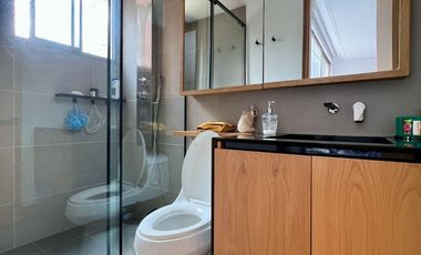 Vendo Apartamento en La Calera, Medellin El Poblado 228 Mts