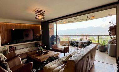 Vendo Apartamento en La Calera, Medellin El Poblado 228 Mts