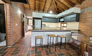 SE ARRIENDA CASA FINCA AMOBLADA EN MARINILLA