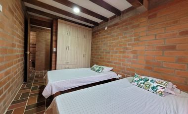 SE ARRIENDA CASA FINCA AMOBLADA EN MARINILLA