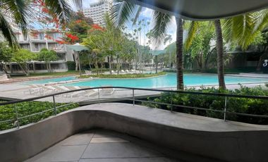 Pets friendly condominium by the beach