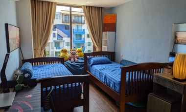 Spacious 2 bedroom condo with Khao Tao sea view.