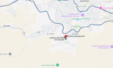 Casa ubicada en colonia Colinas del Padre 3ra sección con 4 recamaras y 264m2 a unos minutos del Walmart colinas del padre.