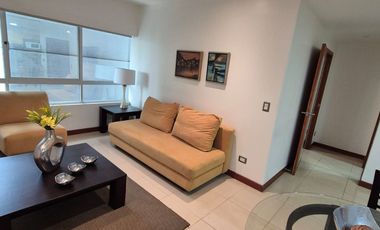 Departamento Amoblado en Venta en Torres del Sol, 1 Habitación, 1 Baño, Garaje, Piscina Gimnasio, Seguridad.