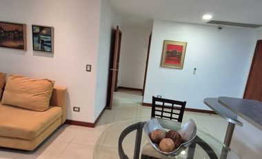 Departamento Amoblado en Venta en Torres del Sol, 1 Habitación, 1 Baño, Garaje, Piscina Gimnasio, Seguridad.