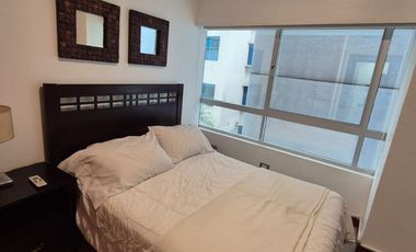 Departamento Amoblado en Venta en Torres del Sol, 1 Habitación, 1 Baño, Garaje, Piscina Gimnasio, Seguridad.